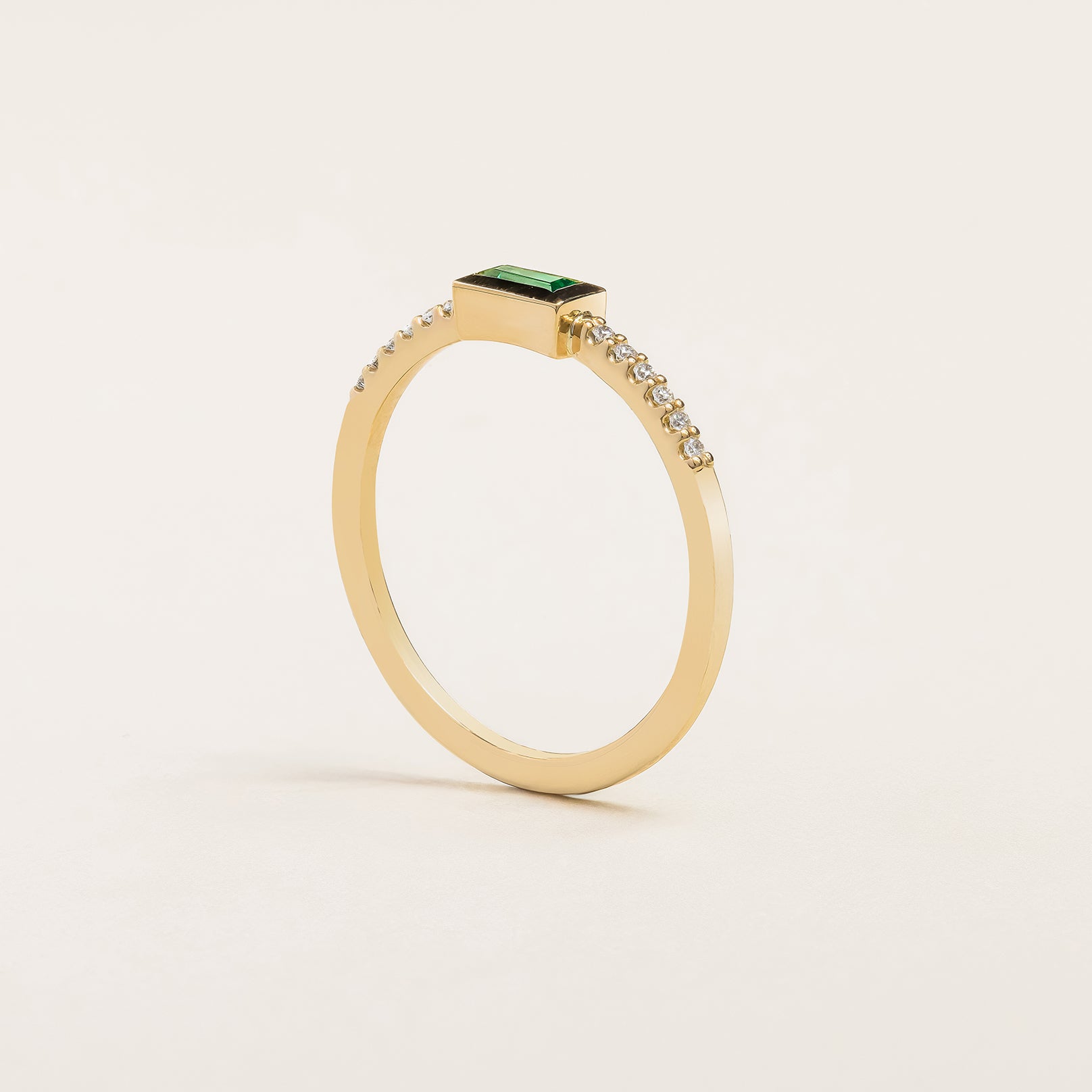 Pavé Mini Baguette Emerald Ring Setting