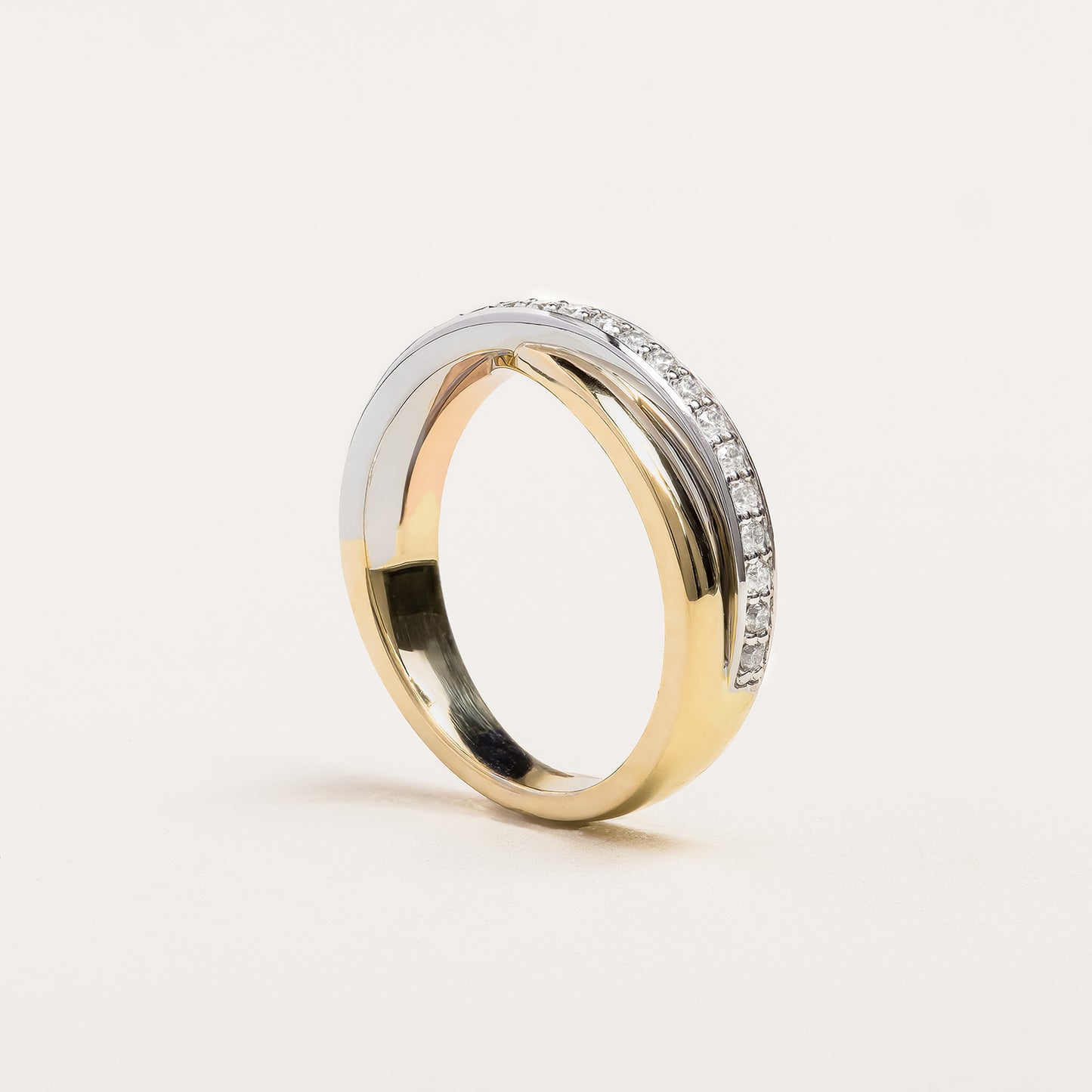 Pavé Diamond & Tri-Tone Gold Rolling Ring Side View