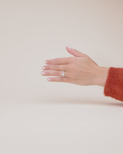 Lab Diamond Pear-cut Engagement Ring