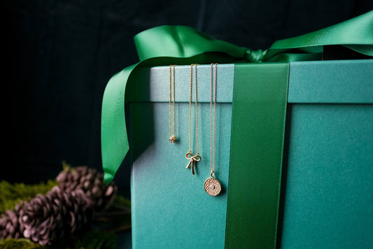 Proud Diamond's Ultimate Guide For Christmas Jewelry Gift Ideas