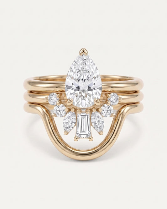 Bague de fiançailles poire avec couronne de diamants