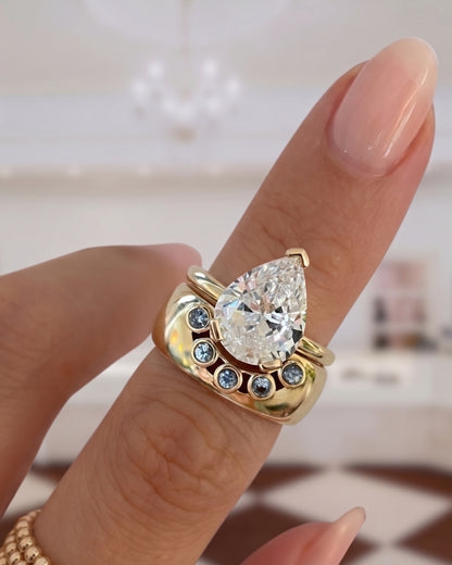 Bezel Gemstone Curve Ring