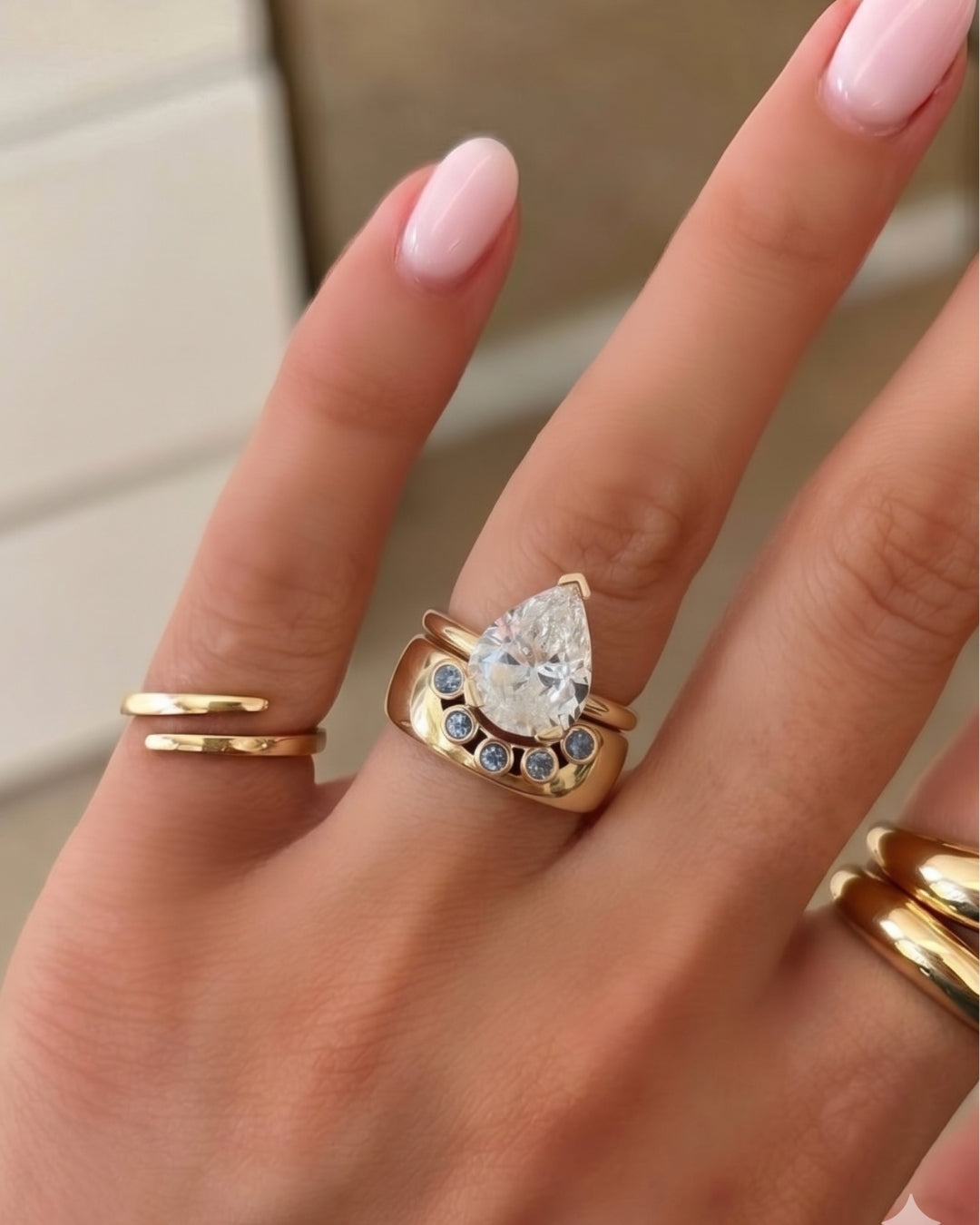 Bezel Gemstone Curve Ring