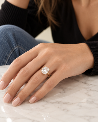 Bague de fiançailles solitaire diamant coussin allongé