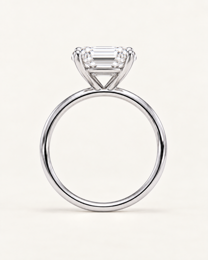 Bague de fiançailles solitaire diamant émeraude