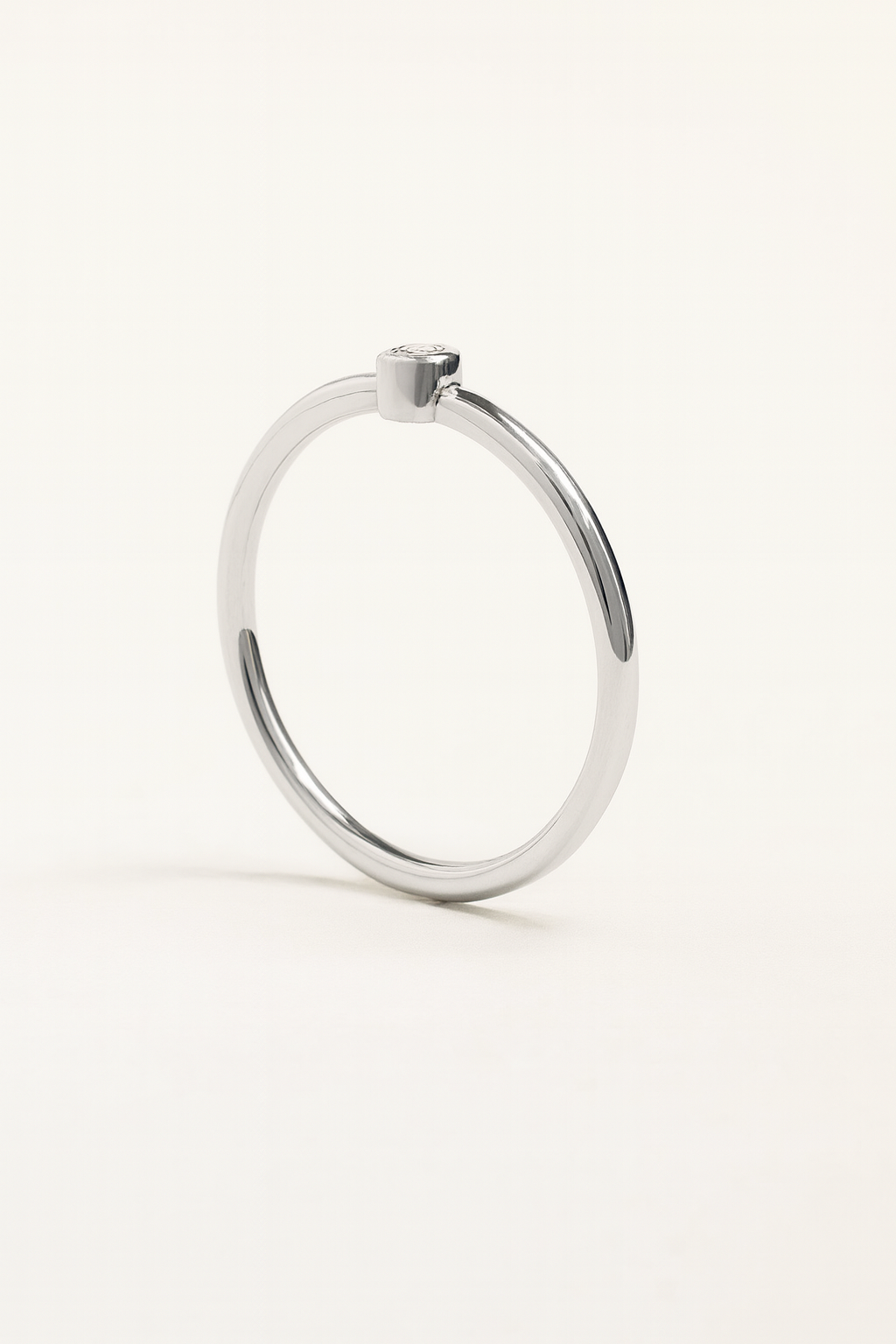 Mini Round Bezel Diamond Ring (Ready-to-ship)