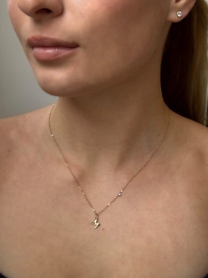Collier initial