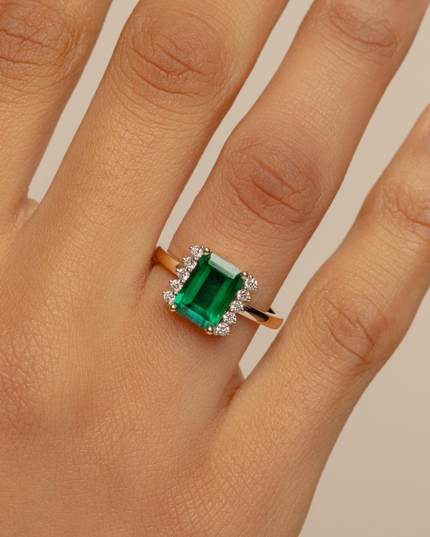 emerald engagement ring