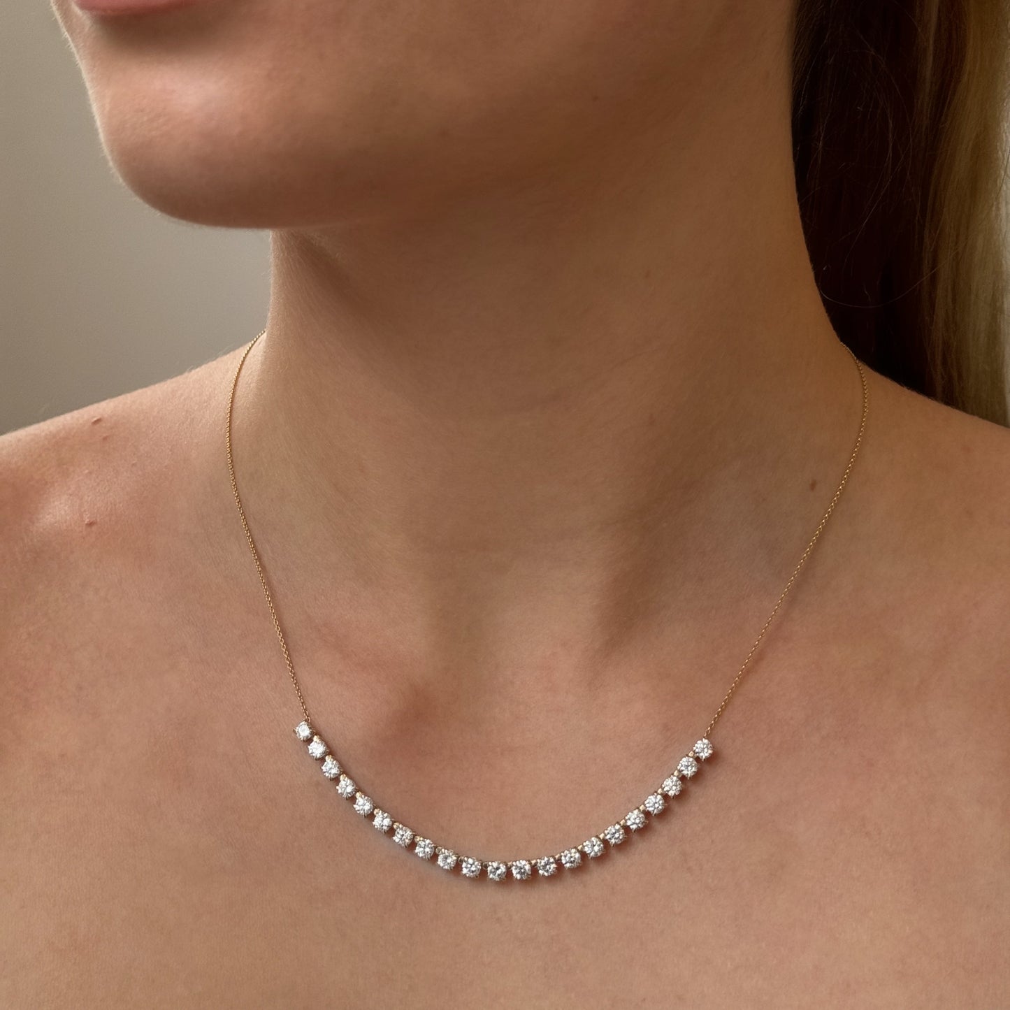 Half tennis necklace with diamonds