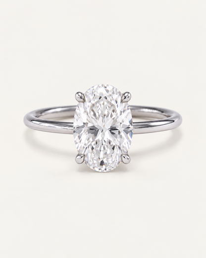 Oval cut engagement ring