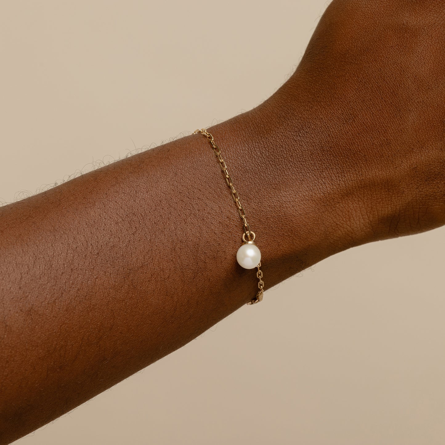 Bracelet paperclip avec breloque perle