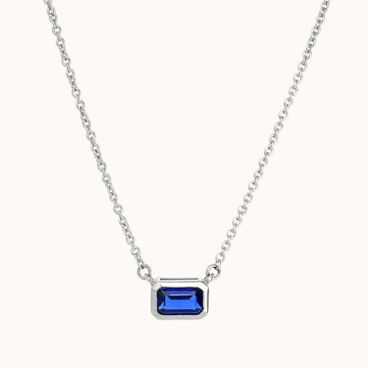 Collier avec saphir bleu