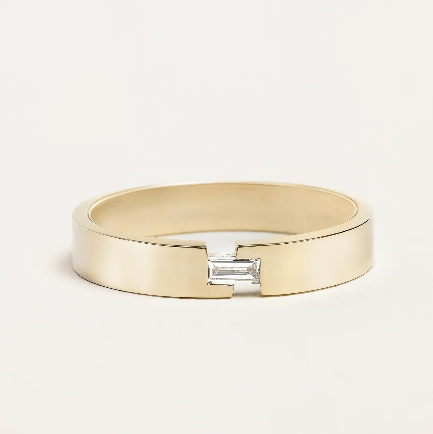 Single Baguette Diamond Wedding Band In Yellow Gold