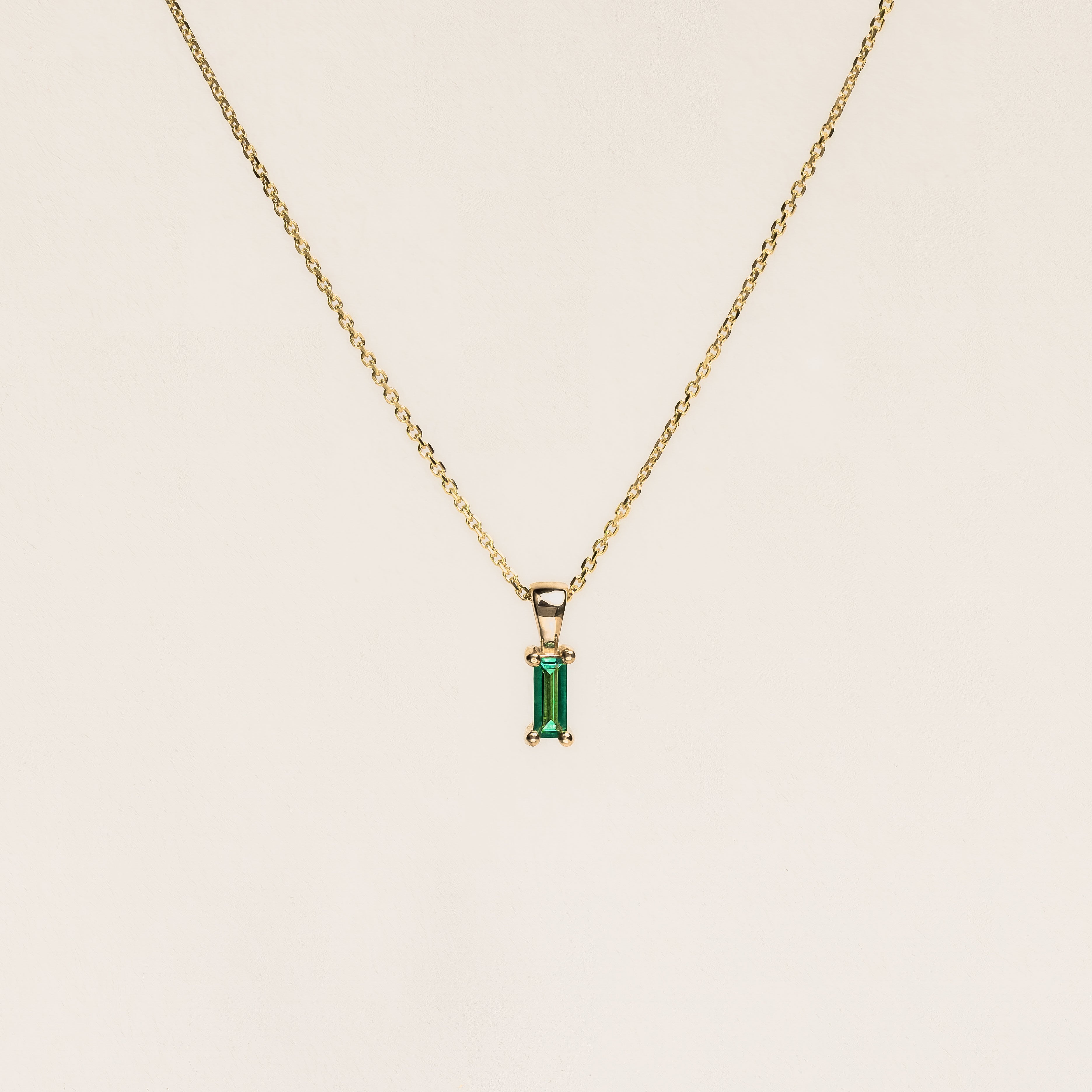 Emerald Necklace | Lab Grown Emerald Canada | Proud Diamond