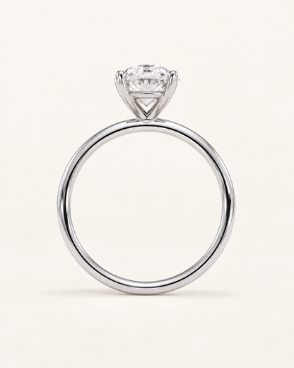 Oval cut engagement ring