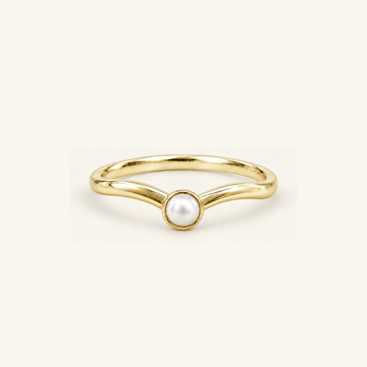 Pearl Bezel Ring in Gold